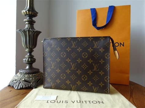 Louis Vuitton poche toilette